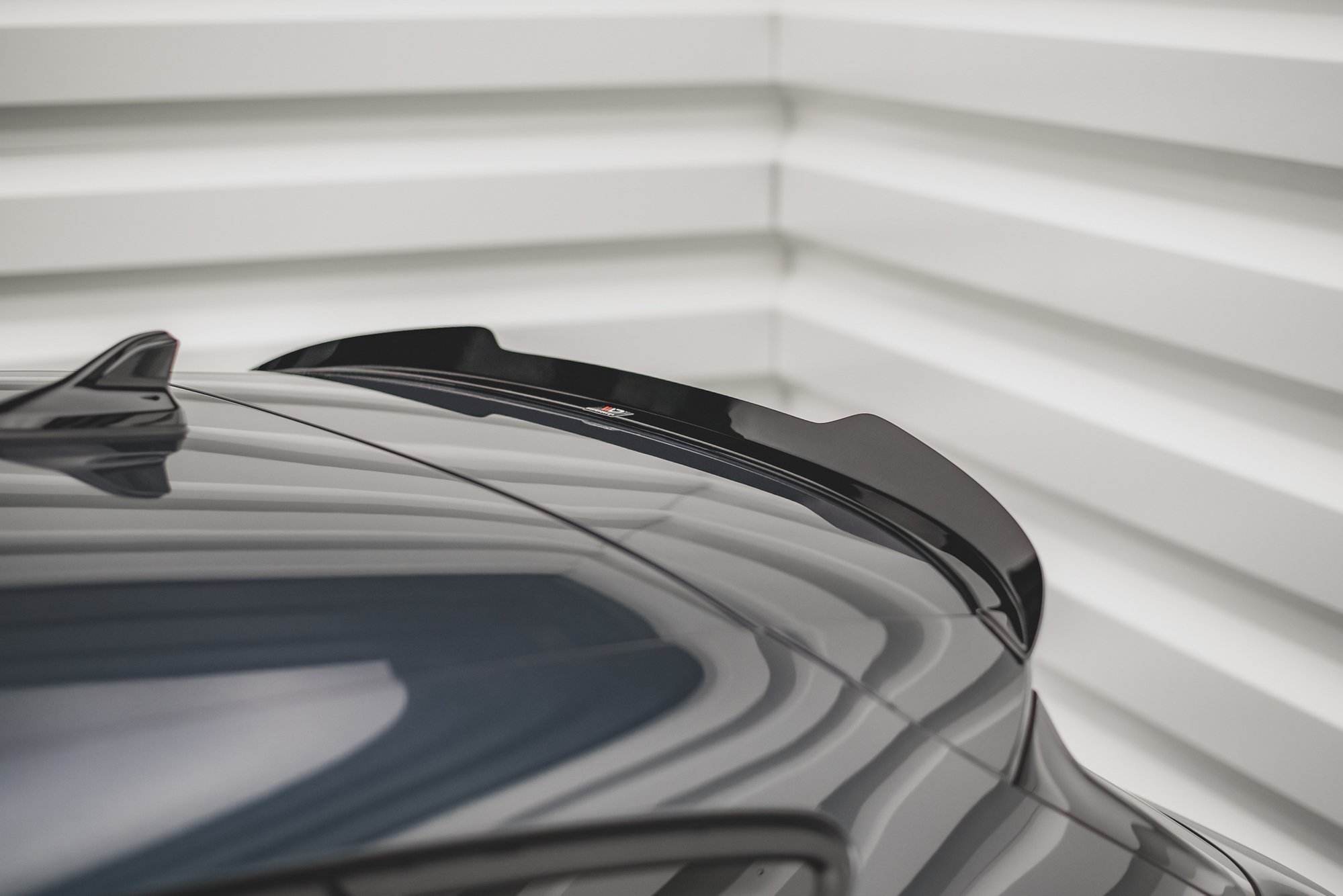 Maxton Design Spoiler CAP für Seat Leon FR Hatchback Mk4 schwarz Hochglanz