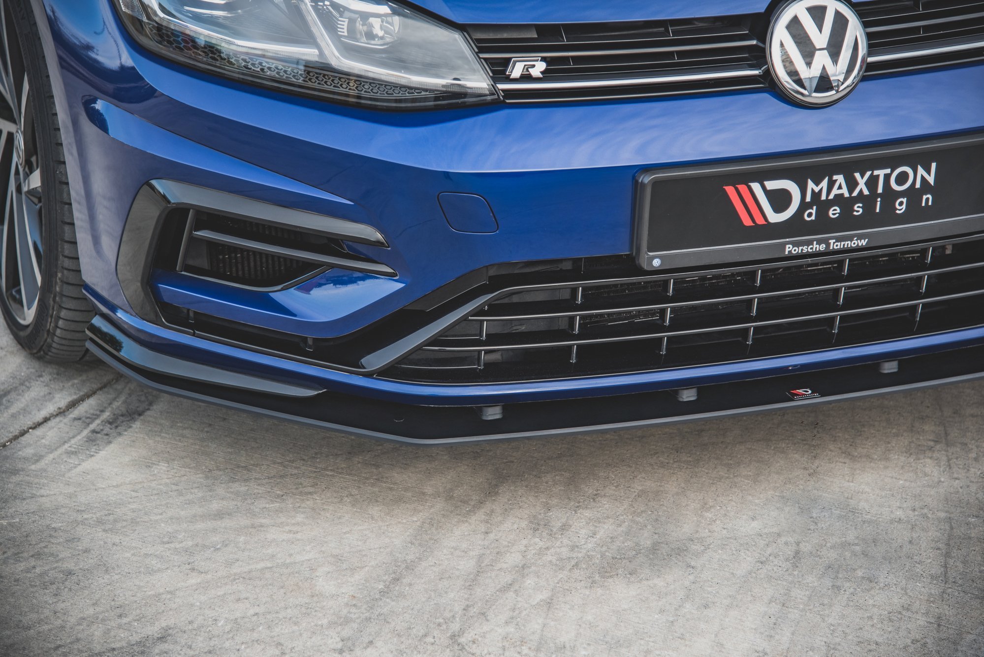 Maxton Design Robuste Racing Front Ansatz für passend für VW Golf 7 R / R-Line Facelift