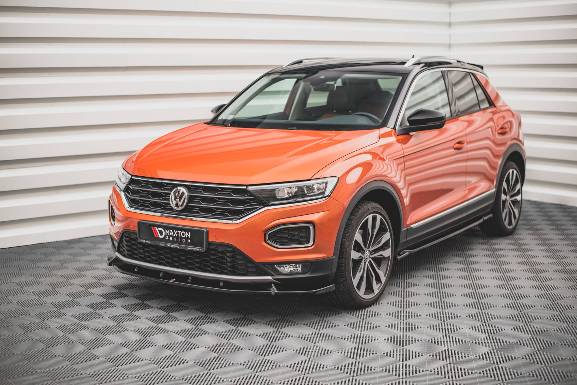 Maxton Design Front Ansatz V.2 für Volkswagen T-Roc Mk1 schwarz Hochglanz