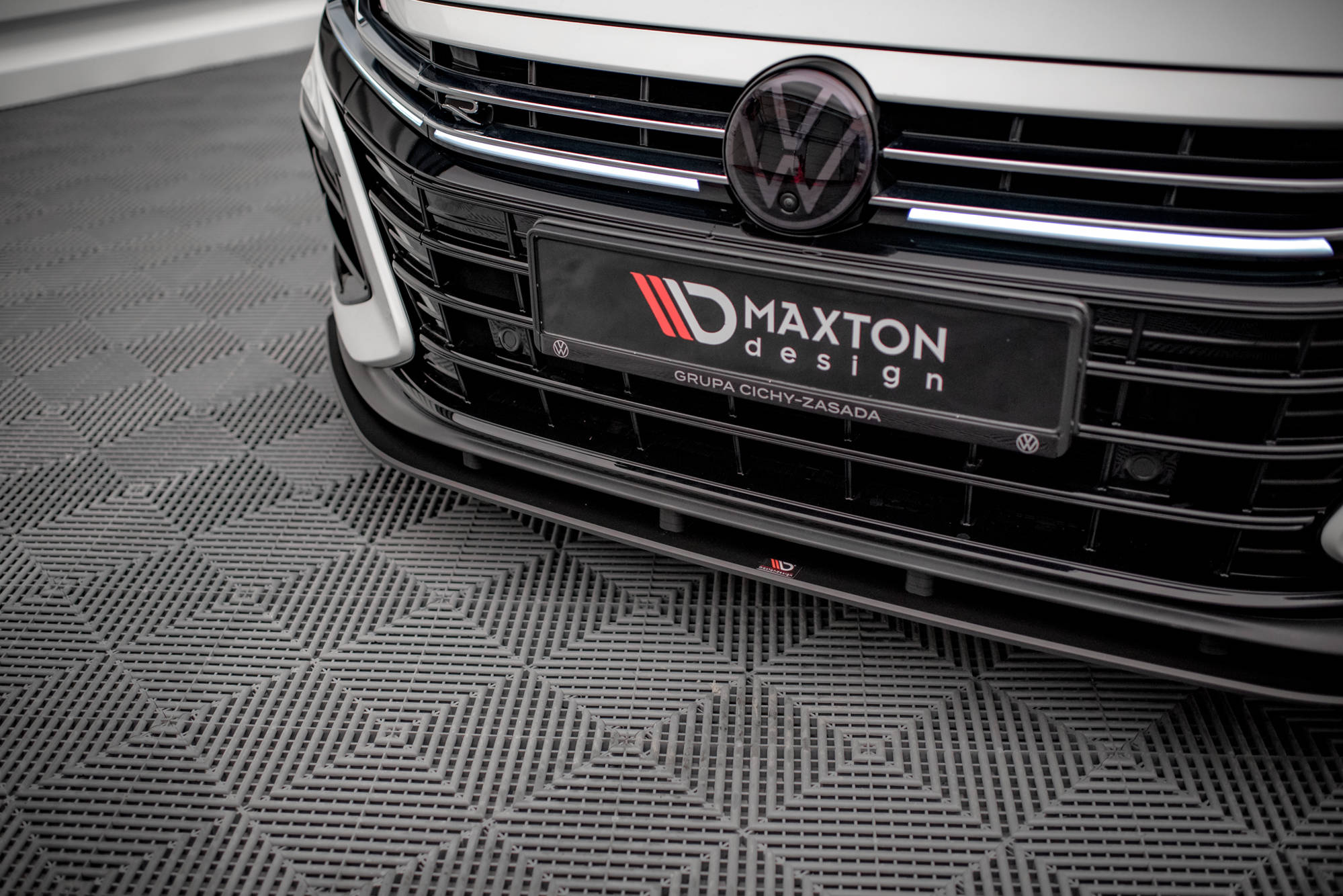 Maxton Design Street Pro Front Ansatz für für Volkswagen Arteon R