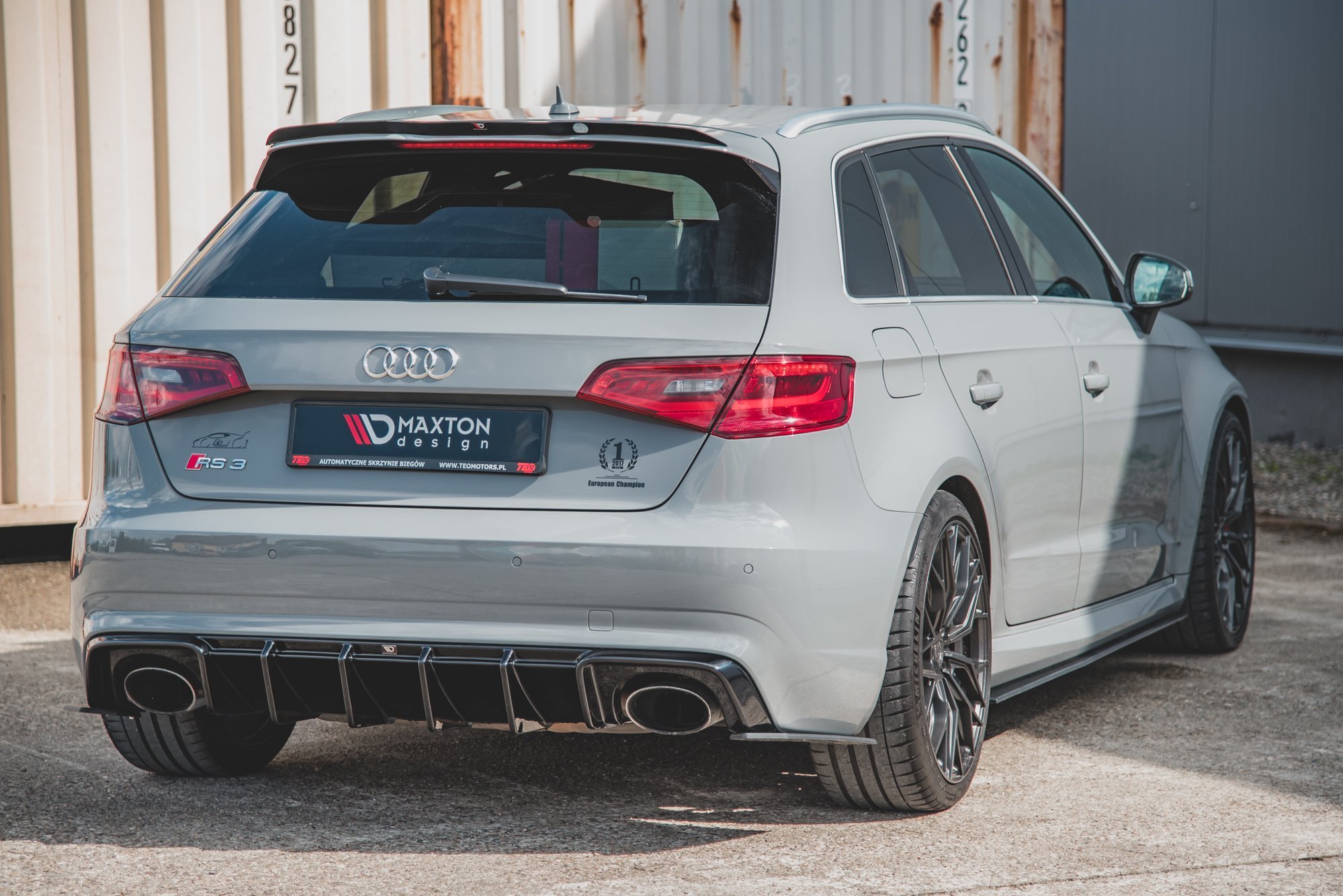 Maxton Design Robuste Racing Heck Ansatz Flaps Diffusor für Audi RS3 8V Sportback