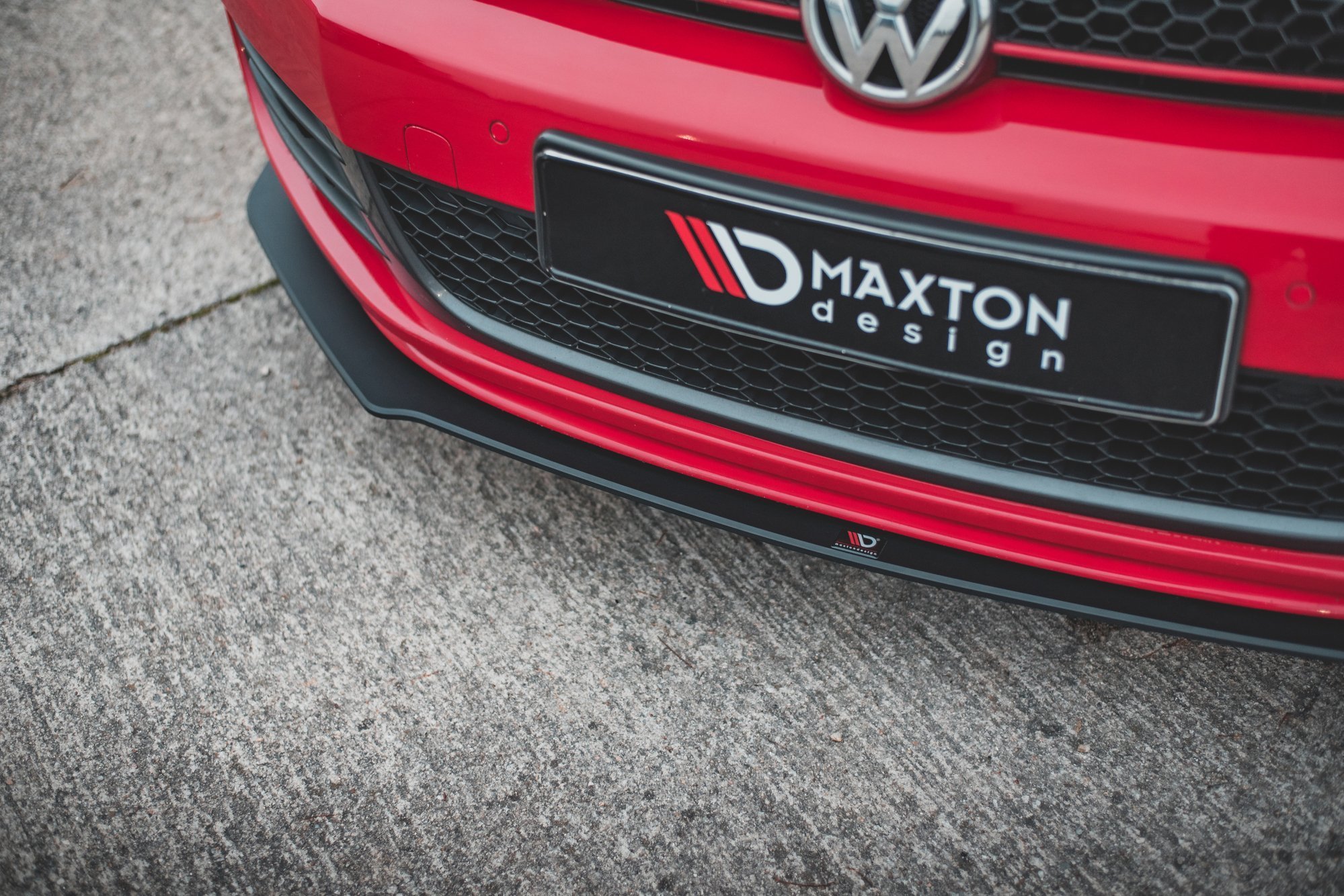 Maxton Design Robuste Racing Front Ansatz V.3 für Volkswagen Golf GTI Mk6