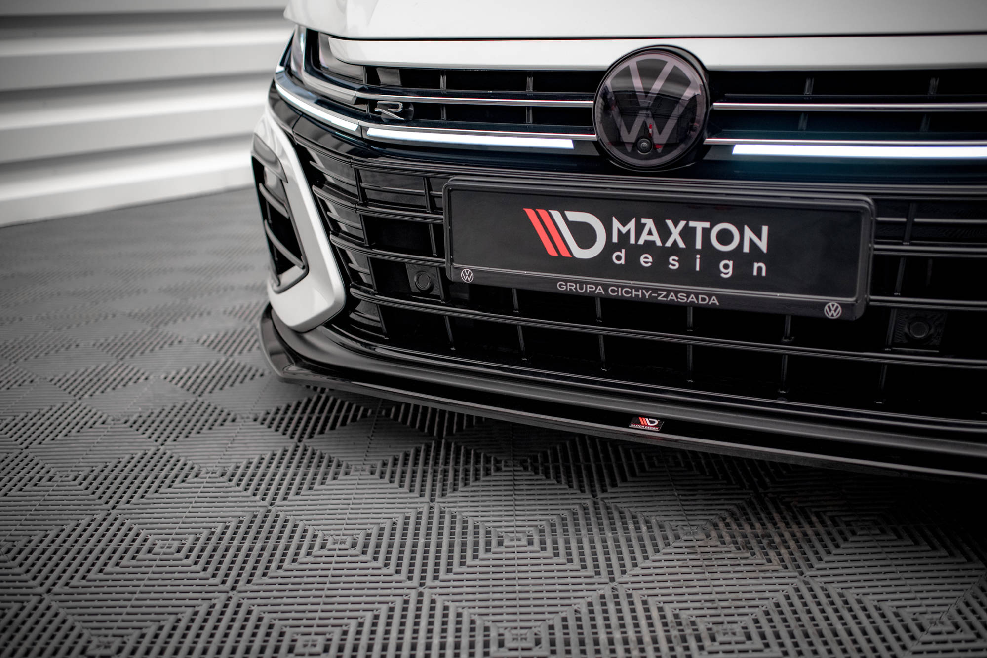 Maxton Design Front Ansatz V.3 für Volkswagen Arteon R schwarz Hochglanz