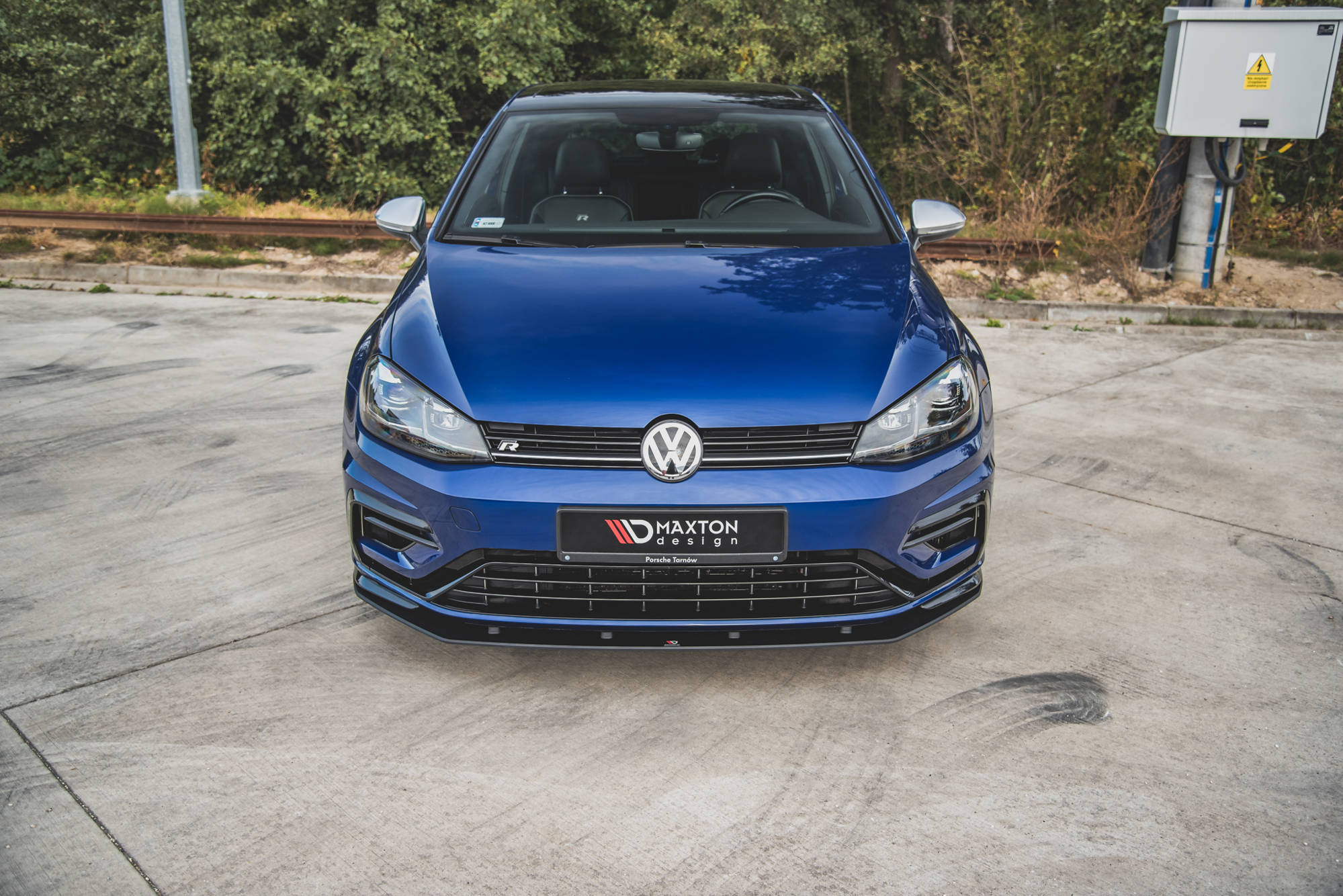 Maxton Design Robuste Racing Front Ansatz für passend für VW Golf 7 R / R-Line Facelift